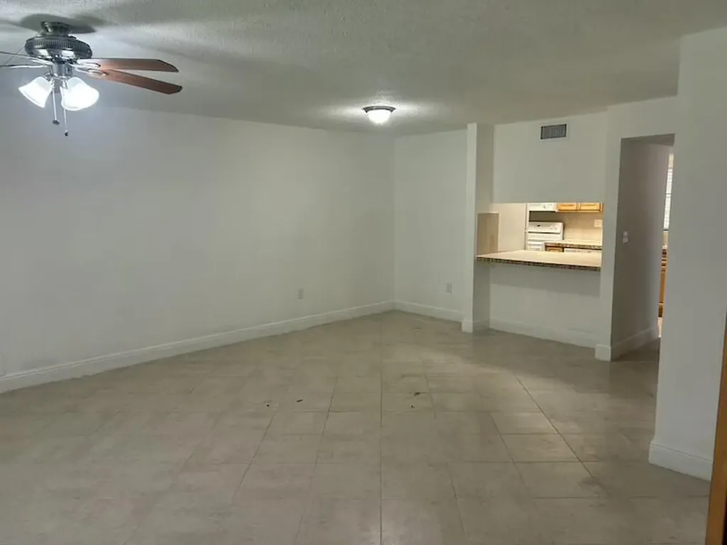 3432 NW 86th Way Sunrise FL 33351