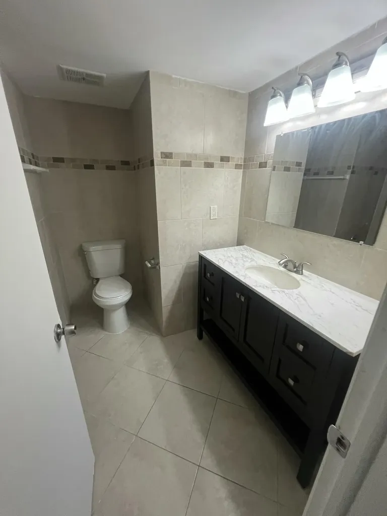 3432 NW 86th Way Sunrise FL 33351