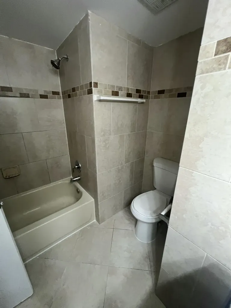 3432 NW 86th Way Sunrise FL 33351