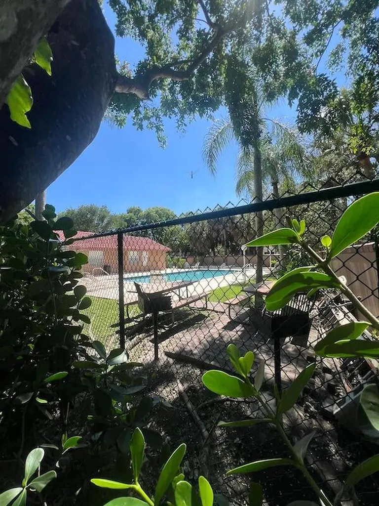 3432 NW 86th Way Sunrise FL 33351