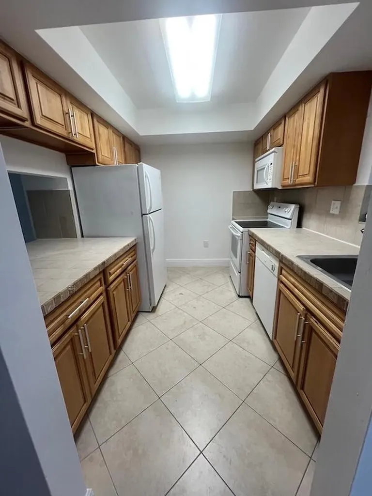 3432 NW 86th Way Sunrise FL 33351