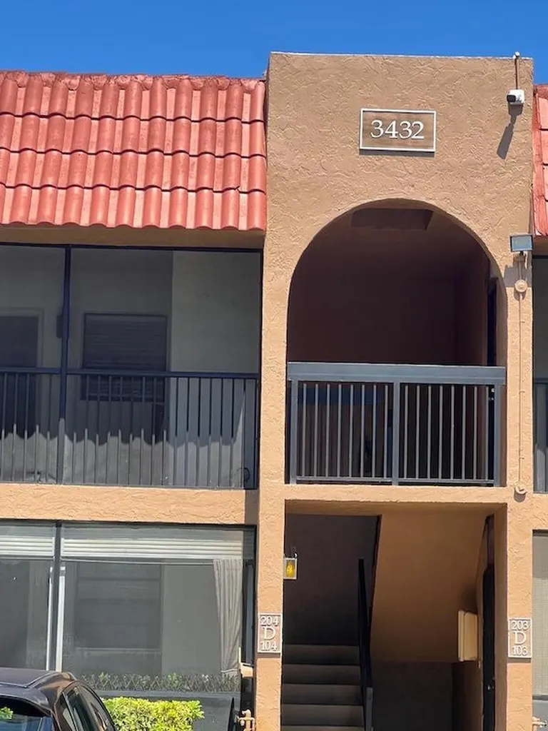 3432 NW 86th Way Sunrise FL 33351