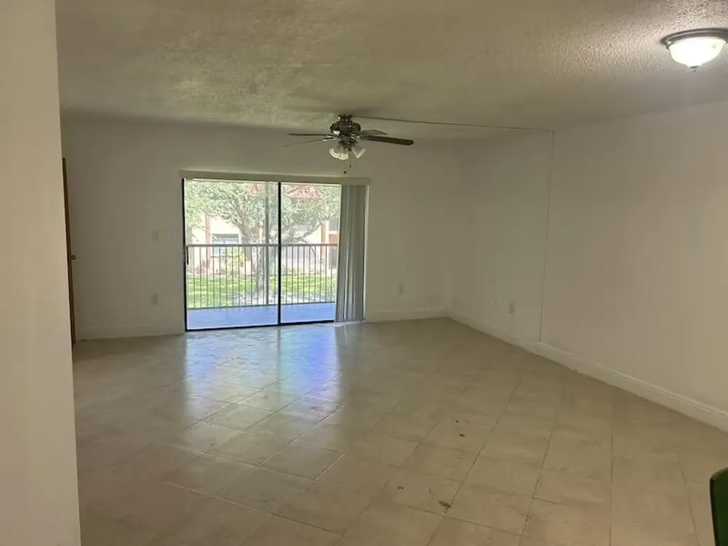 3432 NW 86th Way Sunrise FL 33351