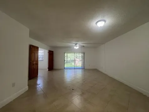 3432 NW 86th Way Sunrise FL 33351