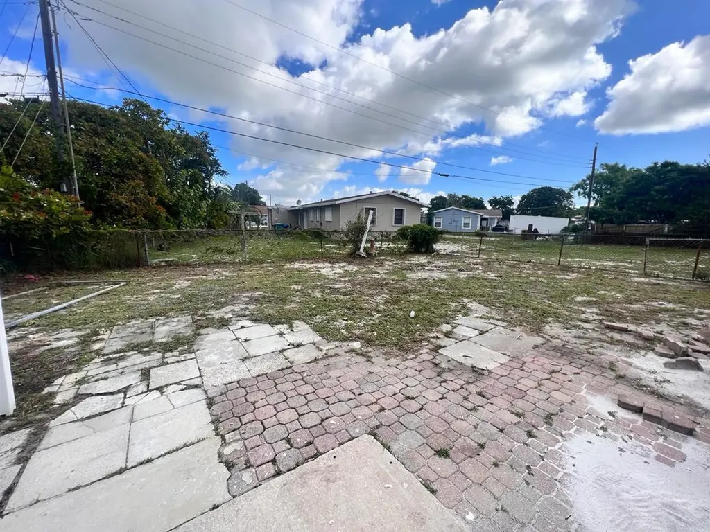 151 NE 17th Avenue Boynton Beach FL 33435