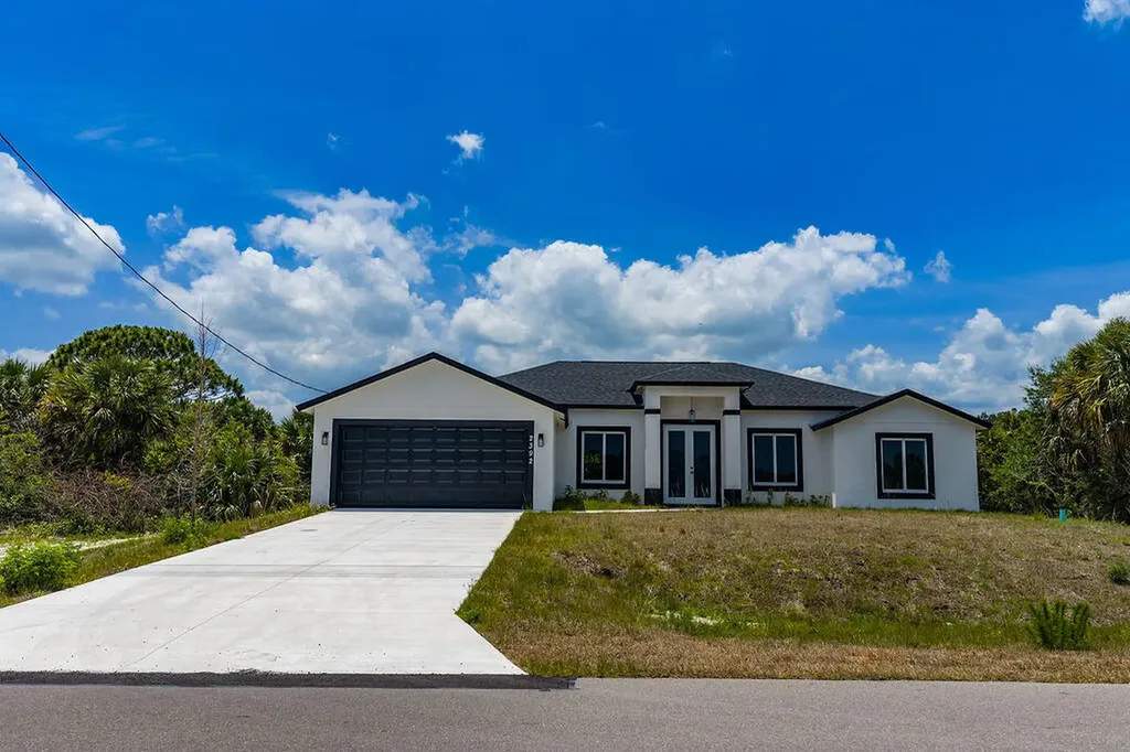 2392 SW Madden Avenue Palm Bay FL 32908