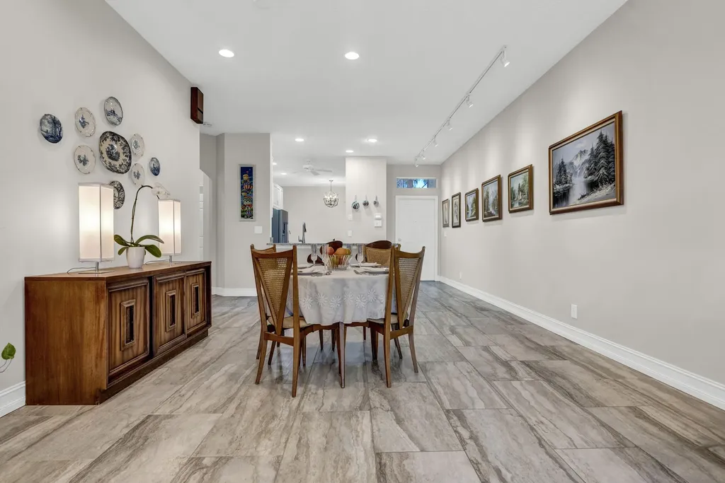 9532 N Crescent View Drive Drive N Boynton Beach FL 33437