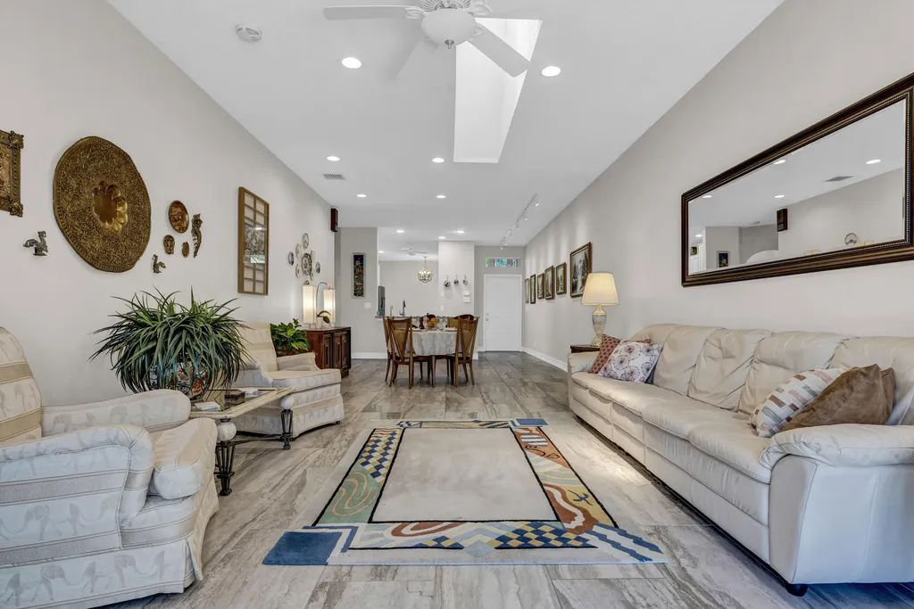 9532 N Crescent View Drive Drive N Boynton Beach FL 33437