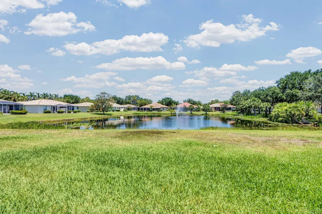 9532 N Crescent View Drive Drive N Boynton Beach FL 33437