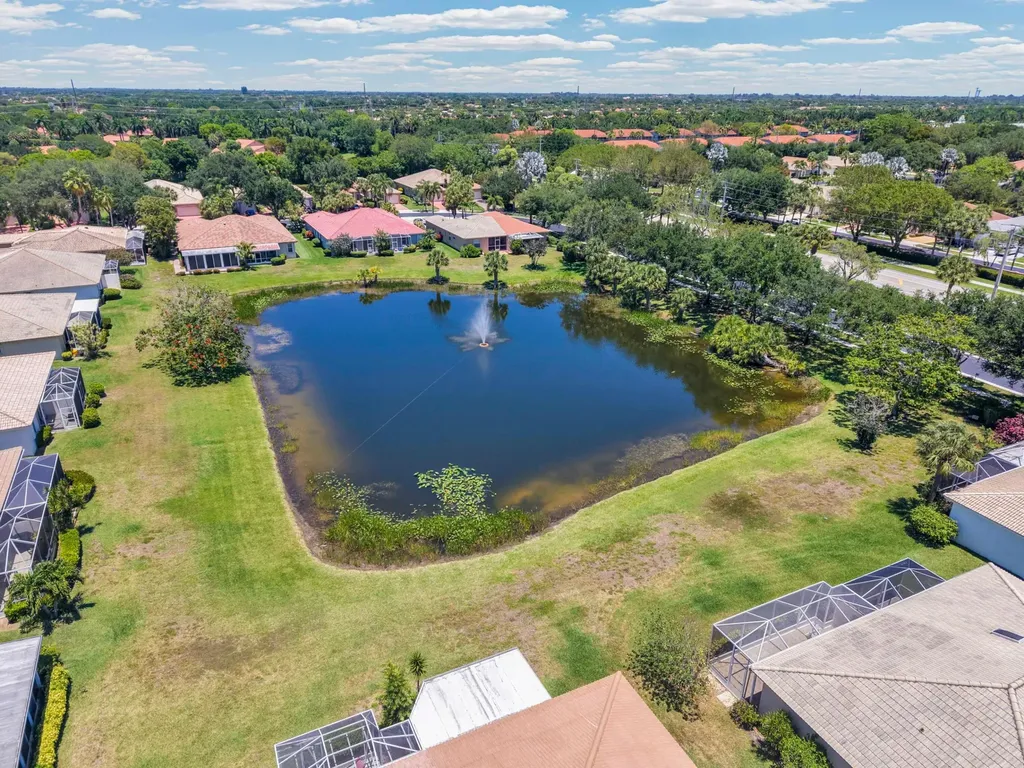 9532 N Crescent View Drive Drive N Boynton Beach FL 33437