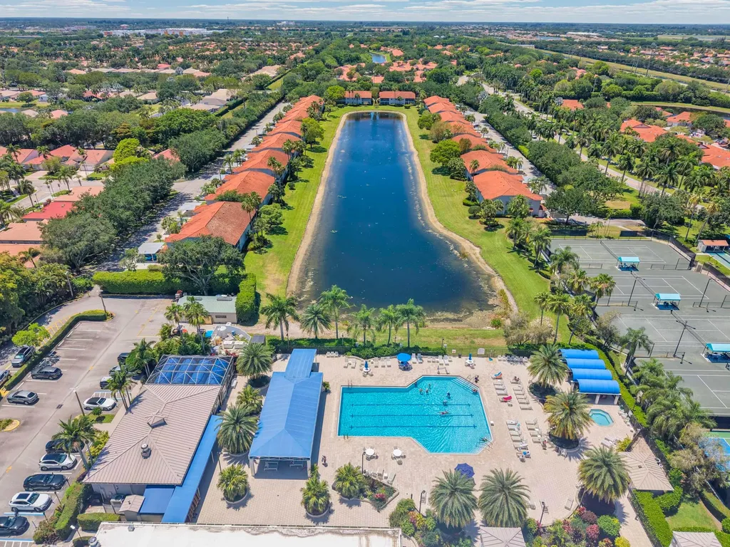 9532 N Crescent View Drive Drive N Boynton Beach FL 33437