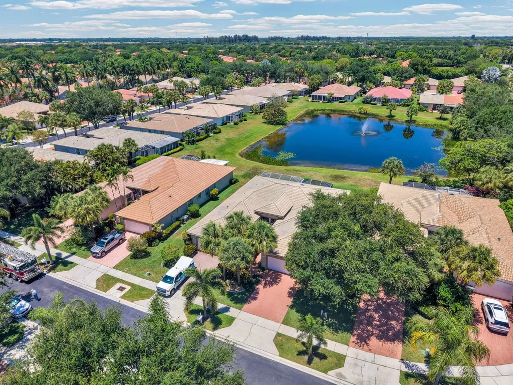 9532 N Crescent View Drive Drive N Boynton Beach FL 33437