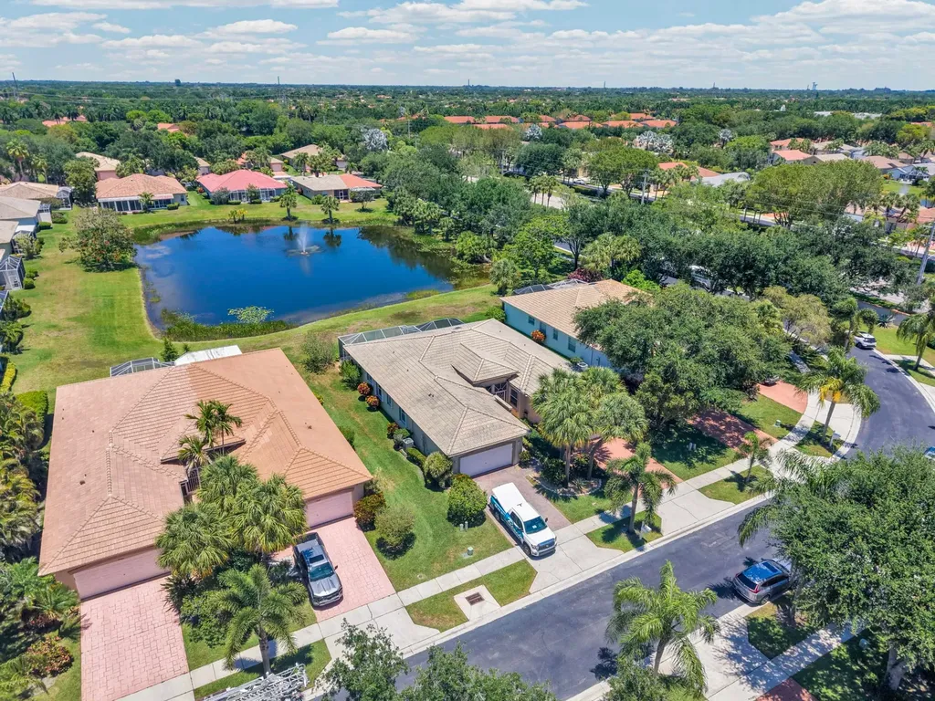 9532 N Crescent View Drive Drive N Boynton Beach FL 33437