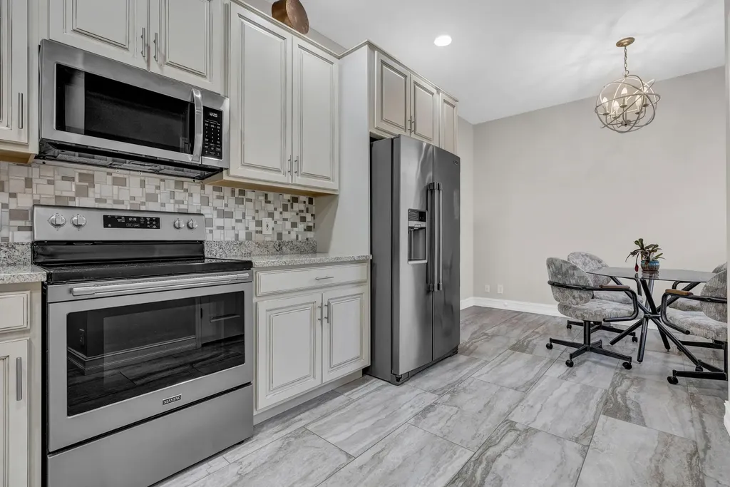 9532 N Crescent View Drive Drive N Boynton Beach FL 33437