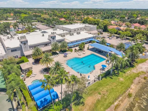 9532 N Crescent View Drive Drive N Boynton Beach FL 33437