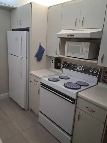4023 Newport H Deerfield Beach FL 33442