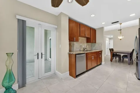 16353 Malibu Drive Weston FL 33326