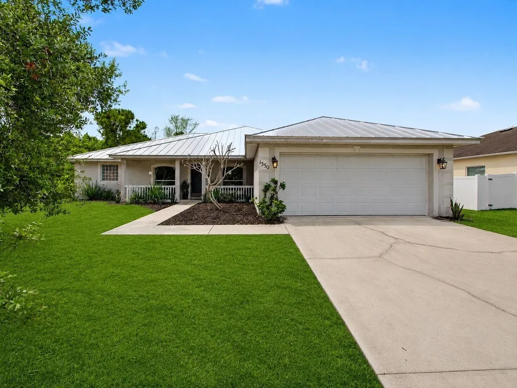 1550 SW Kosnar Avenue Port St Lucie FL 34953