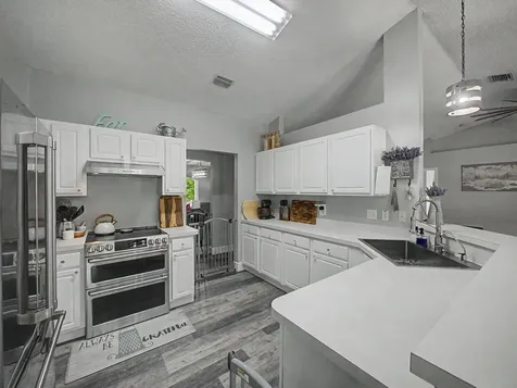 1550 SW Kosnar Avenue Port St Lucie FL 34953