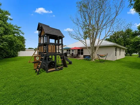 1550 SW Kosnar Avenue Port St Lucie FL 34953