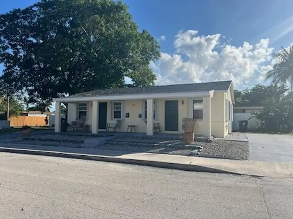 1202 S M Street Lake Worth Beach FL 33460