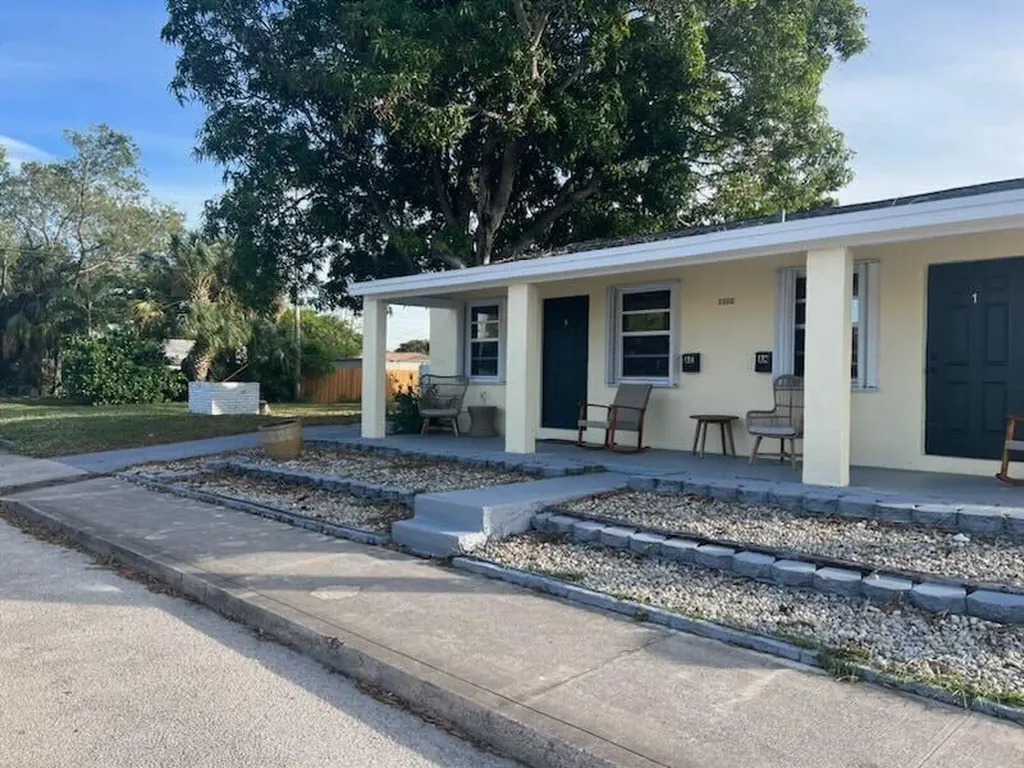 1202 S M Street Lake Worth Beach FL 33460