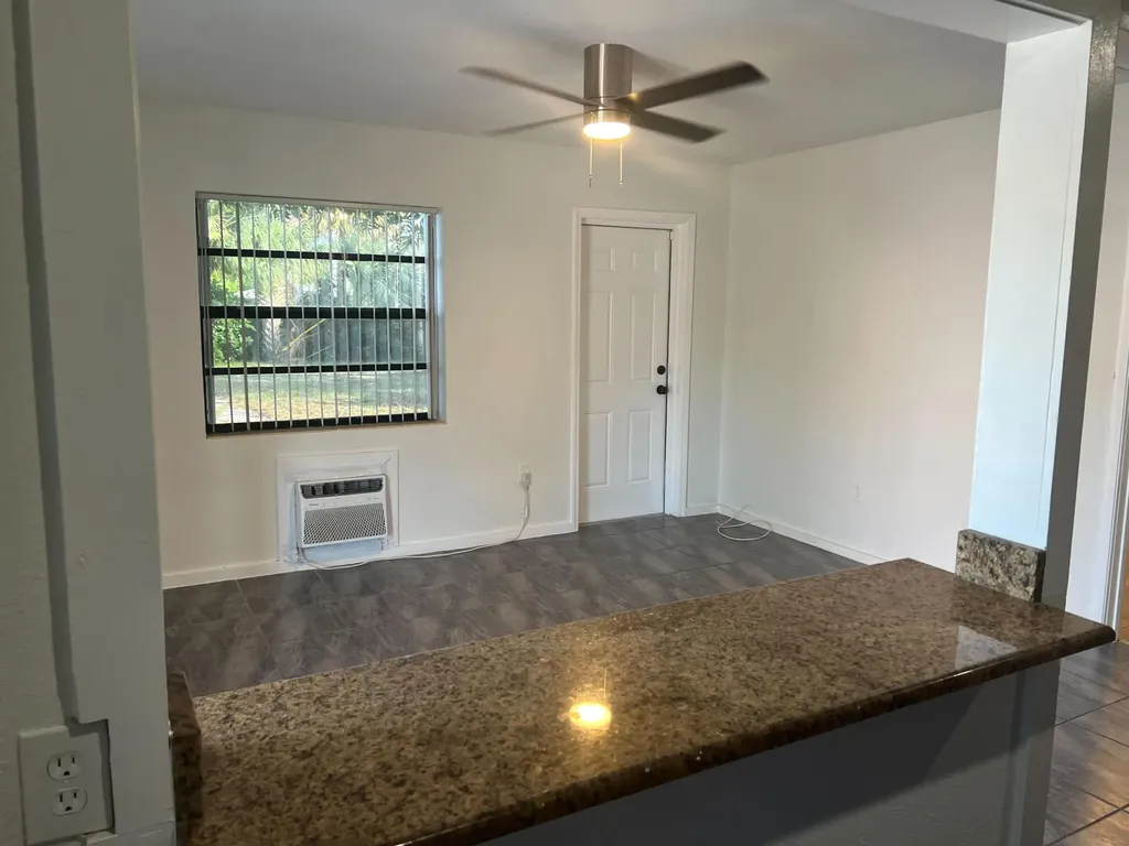 1202 S M Street Lake Worth Beach FL 33460