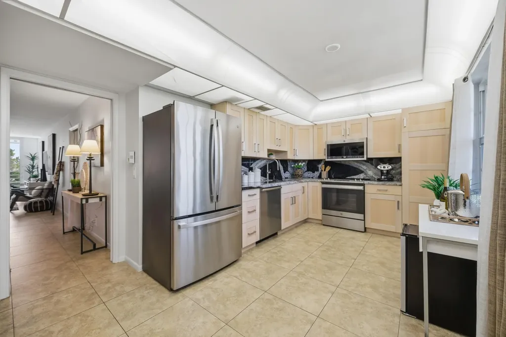 806 Cypress Grove Lane Pompano Beach FL 33069