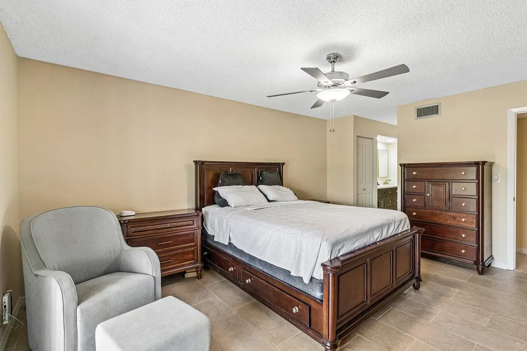 5054 Golfview Court Delray Beach FL 33484