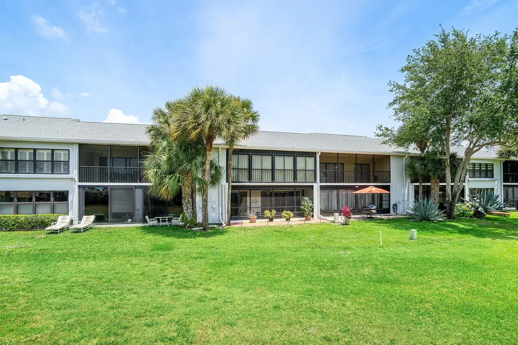 5054 Golfview Court Delray Beach FL 33484