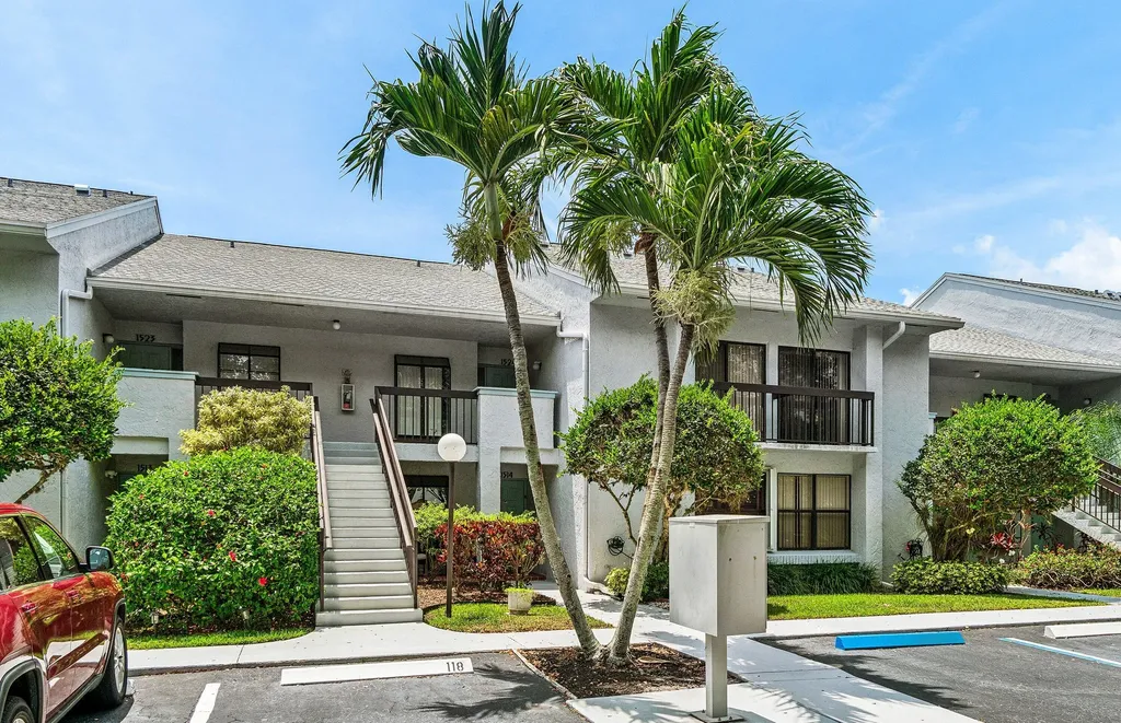 5054 Golfview Court Delray Beach FL 33484