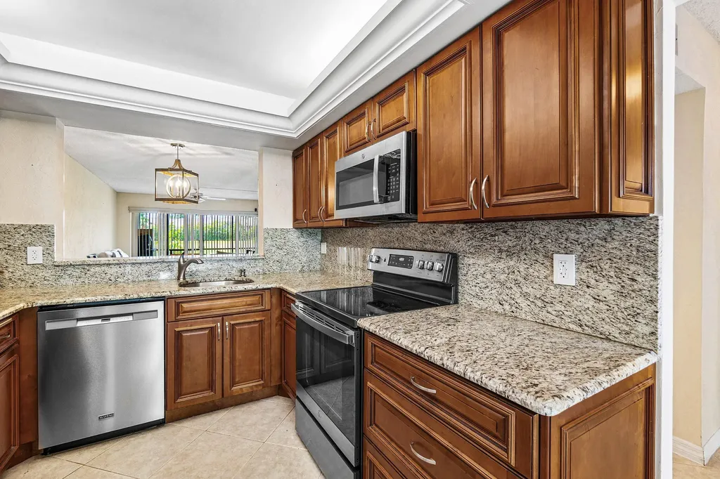 5054 Golfview Court Delray Beach FL 33484
