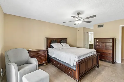 5054 Golfview Court Delray Beach FL 33484