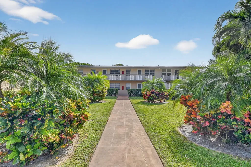 317 N Windsor N West Palm Beach FL 33417