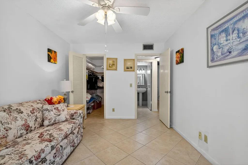 317 N Windsor N West Palm Beach FL 33417