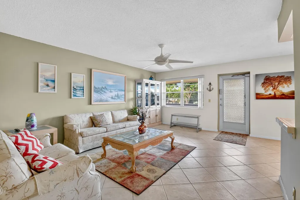 317 N Windsor N West Palm Beach FL 33417