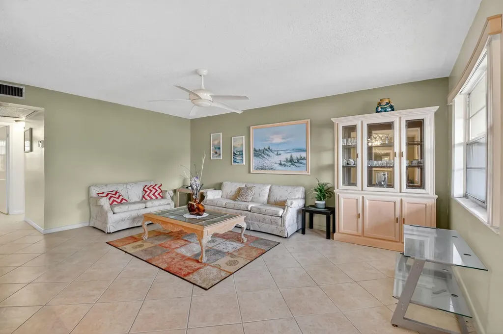 317 N Windsor N West Palm Beach FL 33417