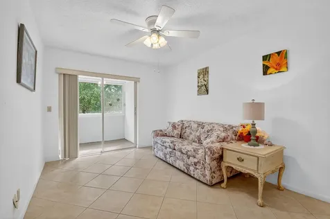 317 N Windsor N West Palm Beach FL 33417