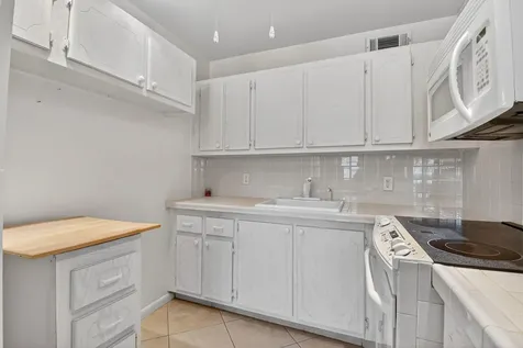 317 N Windsor N West Palm Beach FL 33417