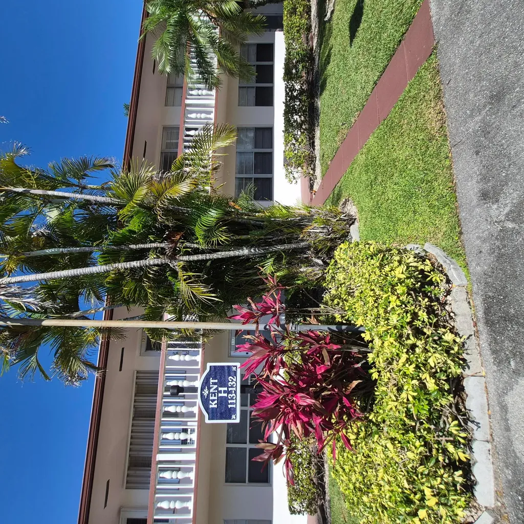 118 Kent H West Palm Beach FL 33417