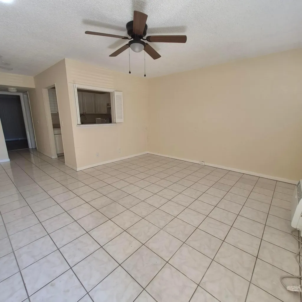 118 Kent H West Palm Beach FL 33417