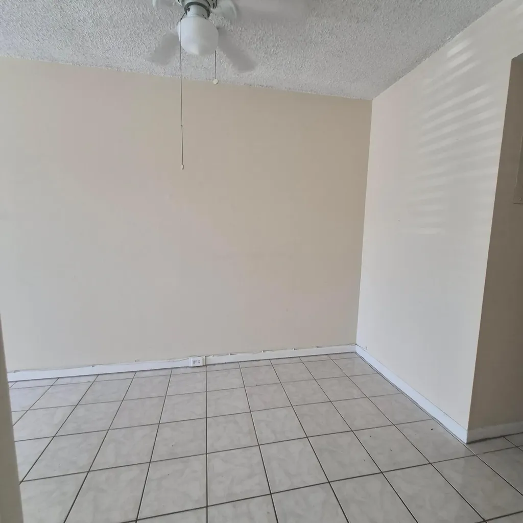 118 Kent H West Palm Beach FL 33417