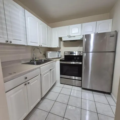 118 Kent H West Palm Beach FL 33417