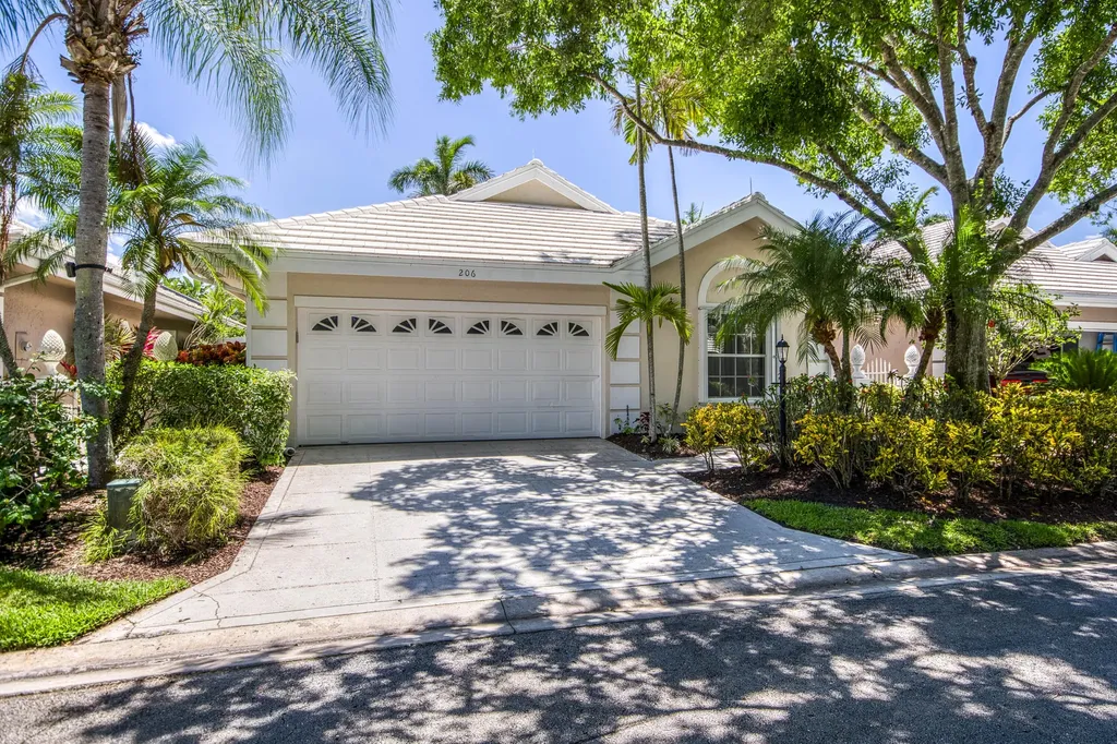 206 Canterbury Drive W Palm Beach Gardens FL 33418