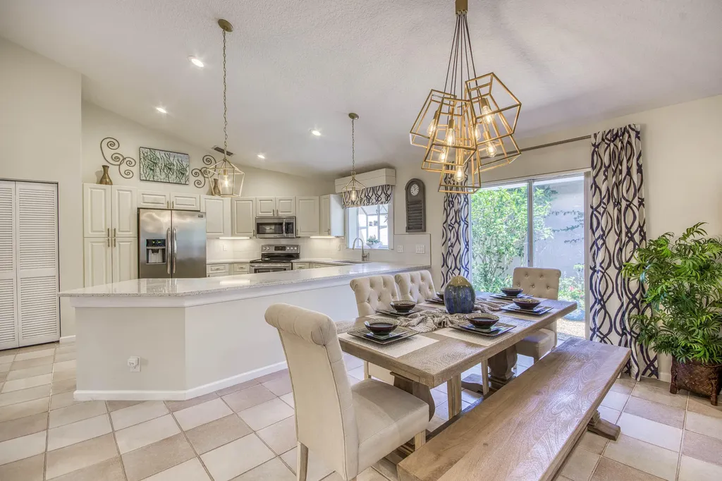 206 Canterbury Drive W Palm Beach Gardens FL 33418