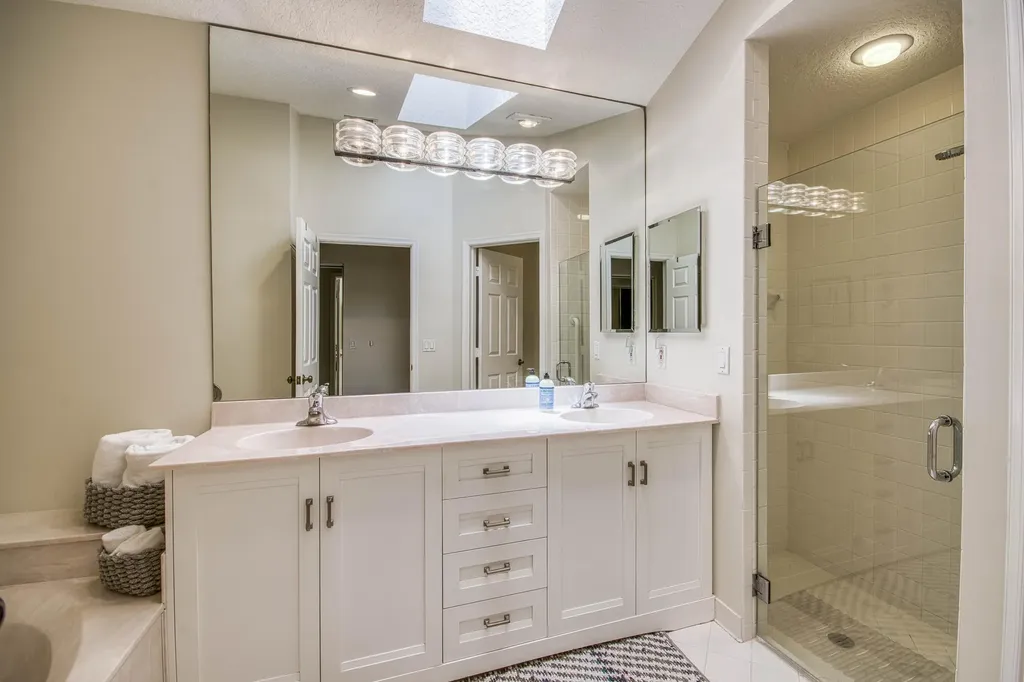 206 Canterbury Drive W Palm Beach Gardens FL 33418