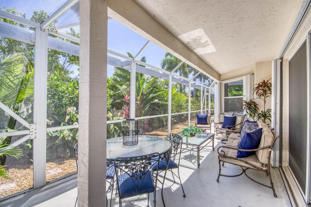 206 Canterbury Drive W Palm Beach Gardens FL 33418