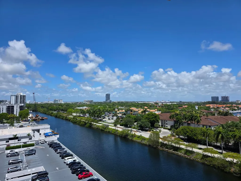 3701 N Country Club Drive Aventura FL 33180