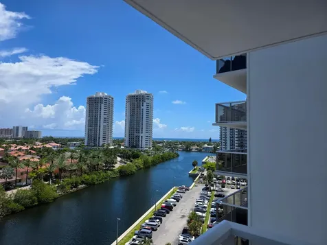 3701 N Country Club Drive Aventura FL 33180