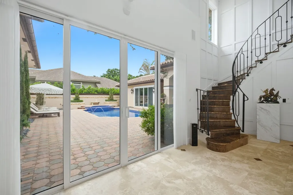 715 NW 101st Terrace Plantation FL 33324